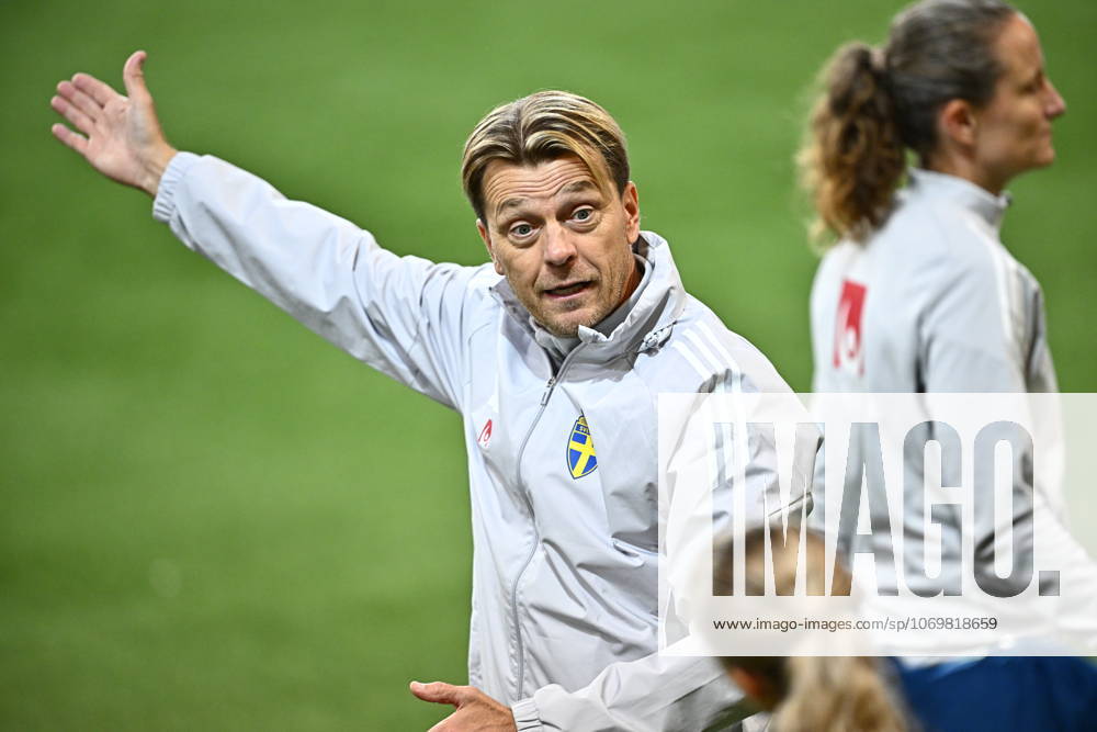 STOCKHOLM, SWEDEN 20251201 National team captain Tony Gustavsson during the Swedish women s national team s training session at 3Arena ahead of the return match in the Nations League against France on Tuesday STOCKHOLM SWEDEN