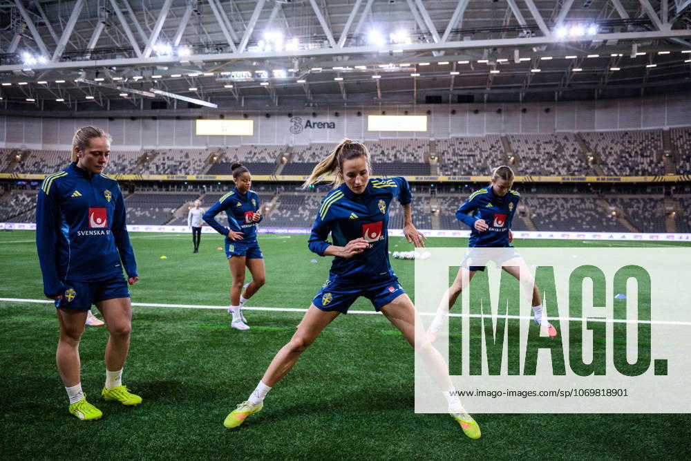 Nathalie Björn of the Swedish women s national football team at a training session on December 1, 2025 in Stockholm Photo Jesper Zerman BILDBYRAN kod JZ JZ0652 fotboll football soccer fotball nations league uefa womens nations league träning practice training sverige sweden dam bbeng