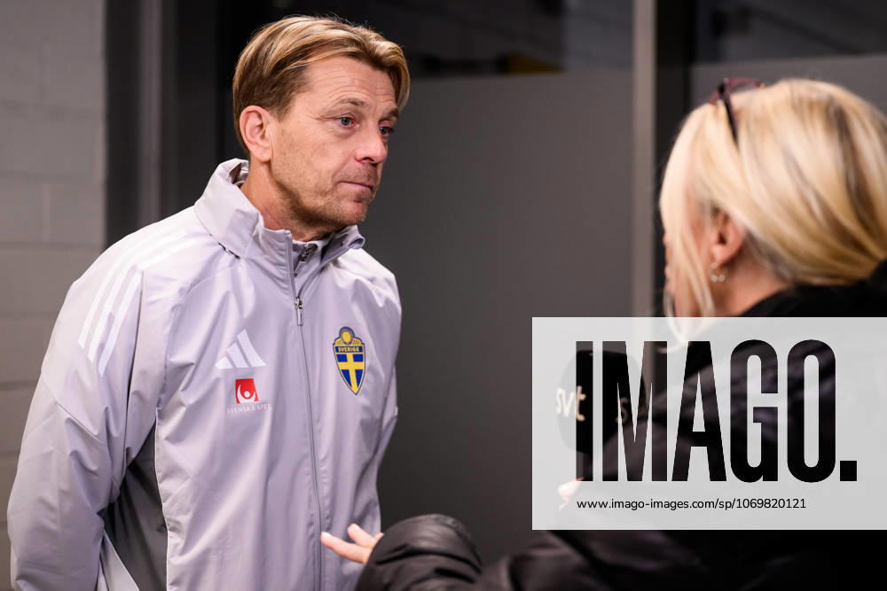 Head coach Tony Gustavsson of the Swedish women s national football team in the mixed zone after a training session on December 1, 2025 in Stockholm Photo Jesper Zerman BILDBYRAN kod JZ JZ0652 fotboll football soccer fotball nations league uefa womens nations league träning practice training sverige sweden dam bbeng
