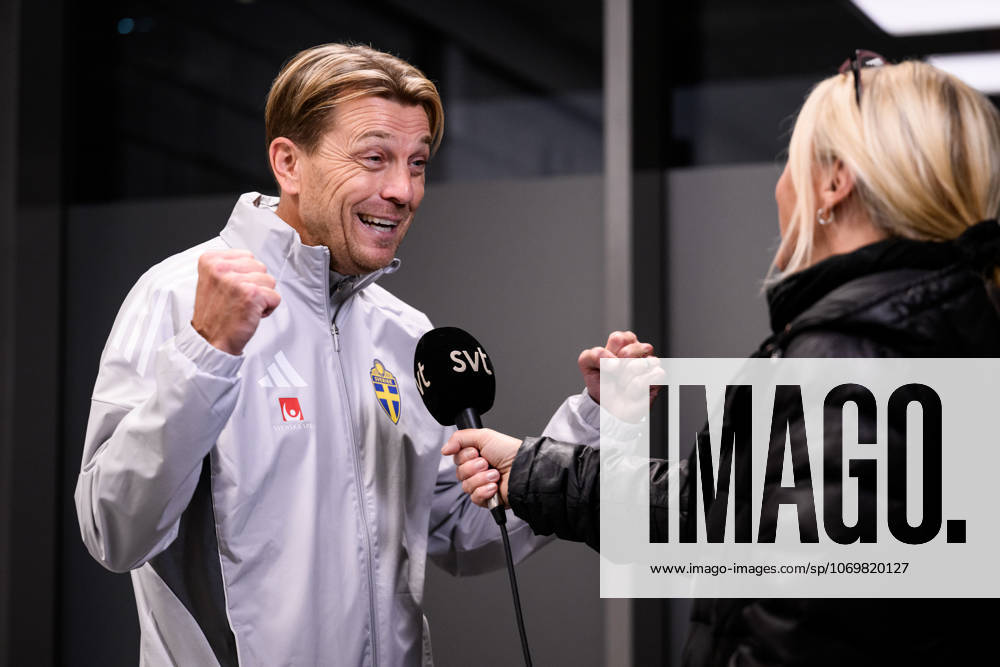 Head coach Tony Gustavsson of the Swedish women s national football team in the mixed zone after a training session on December 1, 2025 in Stockholm Photo Jesper Zerman BILDBYRAN kod JZ JZ0652 fotboll football soccer fotball nations league uefa womens nations league träning practice training sverige sweden dam bbeng