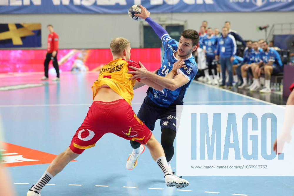 Plock 04.12.2025 Liga mistrzow pilka reczna mezczyzn faza grupowa sezon 2025 26 --- Group Chase mens handball EHF Champions League Orlen Wisla Plock - GOG Handbold Gergo Fazekas Fot. Marcin Solarz FotoPyK NEWSPIX.PL --- newspix.pl