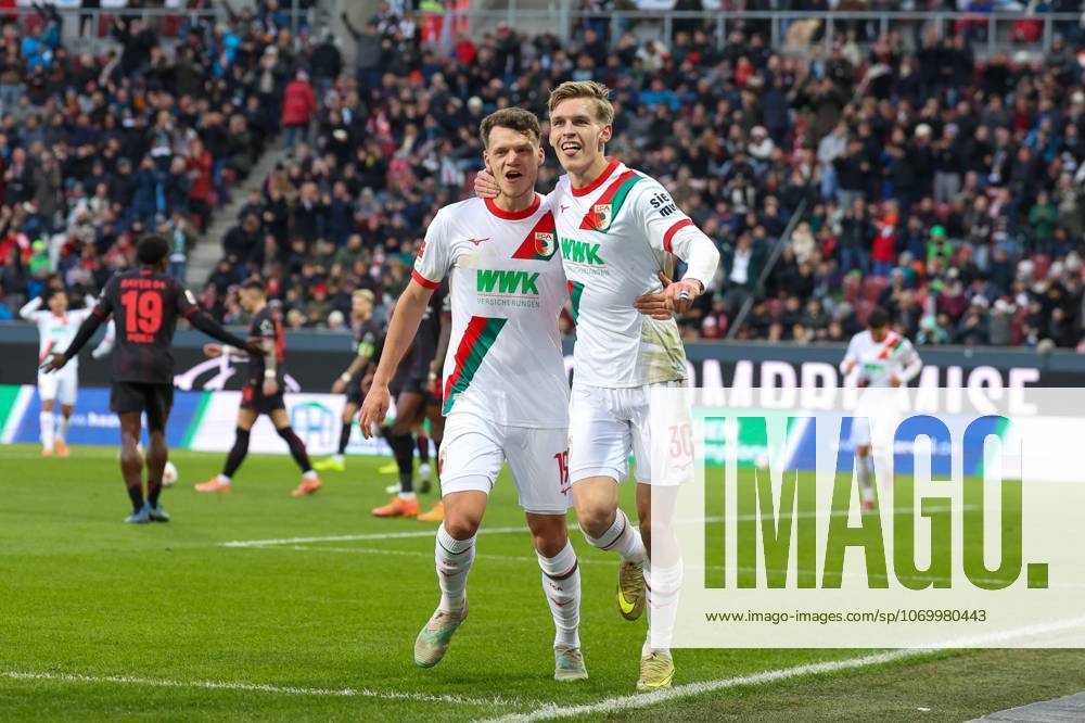Goal celebration by Robin Fellhauer 19 FC Augsburg , Anton Kade 30 FC Augsburg to 2 0, FC Augsburg vs Bayer 04 Leverkusen, Soccer, 1 Bundesliga, 13 Matchday, 06 12 2025 DFB regulations prohibit any use of photographs as image sequences and or quasi video Augsburg Bayern Germany