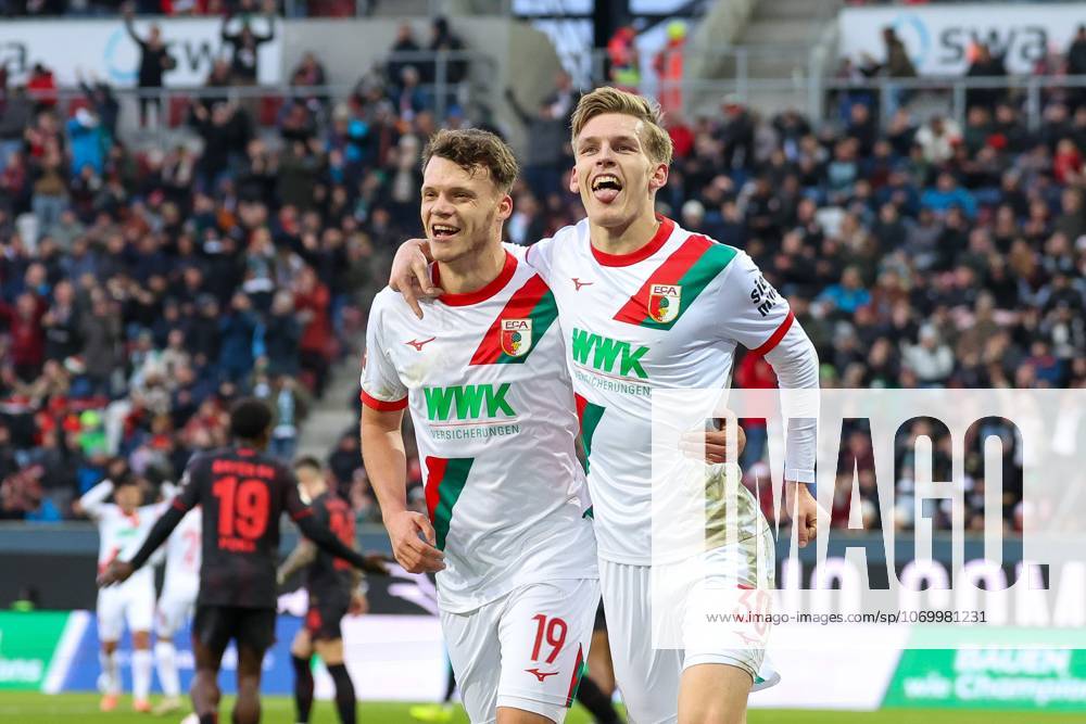 Goal celebration by Robin Fellhauer 19 FC Augsburg , Anton Kade 30 FC Augsburg to 2 0, FC Augsburg vs Bayer 04 Leverkusen, Soccer, 1 Bundesliga, 13 Matchday, 06 12 2025 DFB regulations prohibit any use of photographs as image sequences and or quasi video Augsburg Bayern Germany