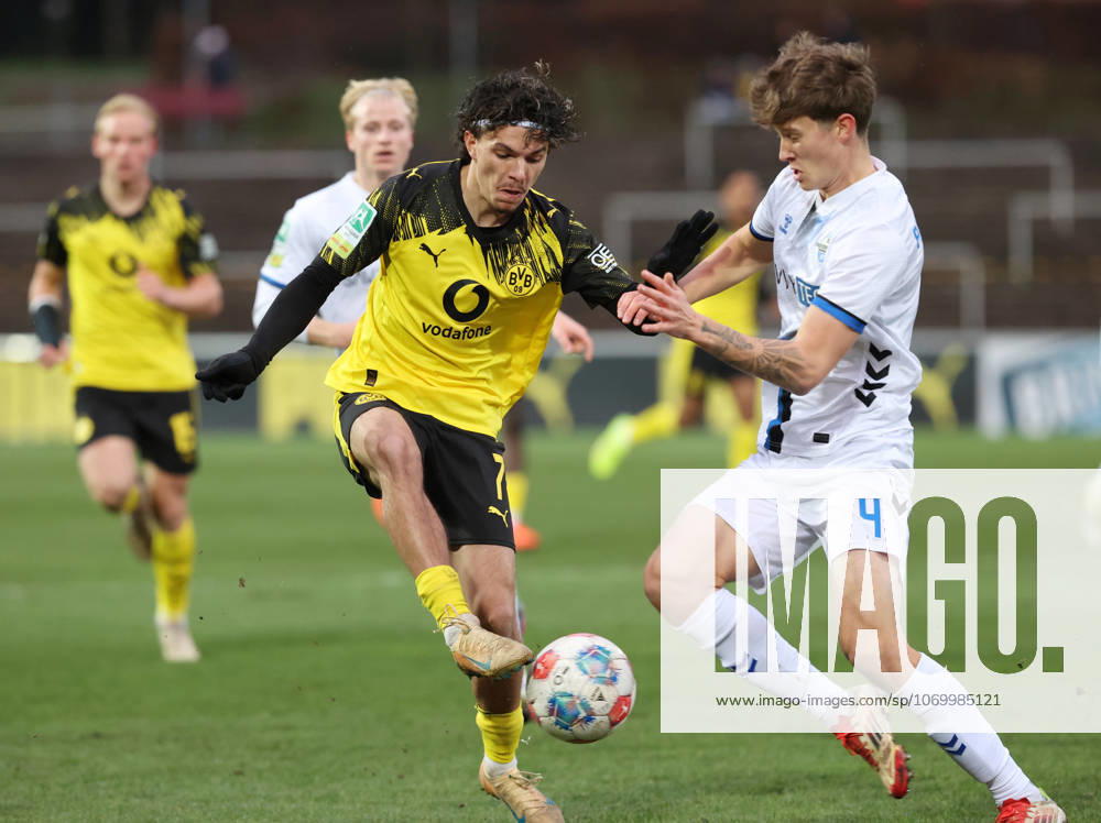 Saturday 06 12 2025, Season 2025 26, Regionalliga West, Matchday 18 at Stadion Rote Erde Dortmund, BVB Borussia Dortmund II SC Paderborn U23, Babis Charalampos Drakas BVB II v Kevin Krumme SCP , v l