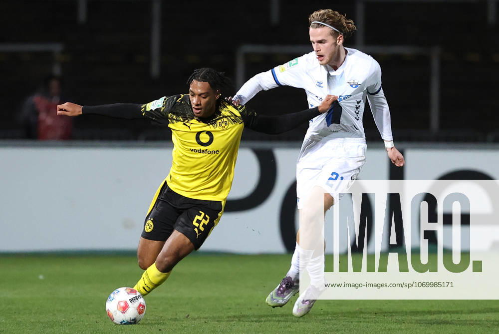 Saturday 06 12 2025, Season 2025 26, Regionalliga West, Matchday 18 at Stadion Rote Erde Dortmund, BVB Borussia Dortmund II SC Paderborn U23, Filippo Calixte Mane BVB II v Travis de Jong SCP , v l