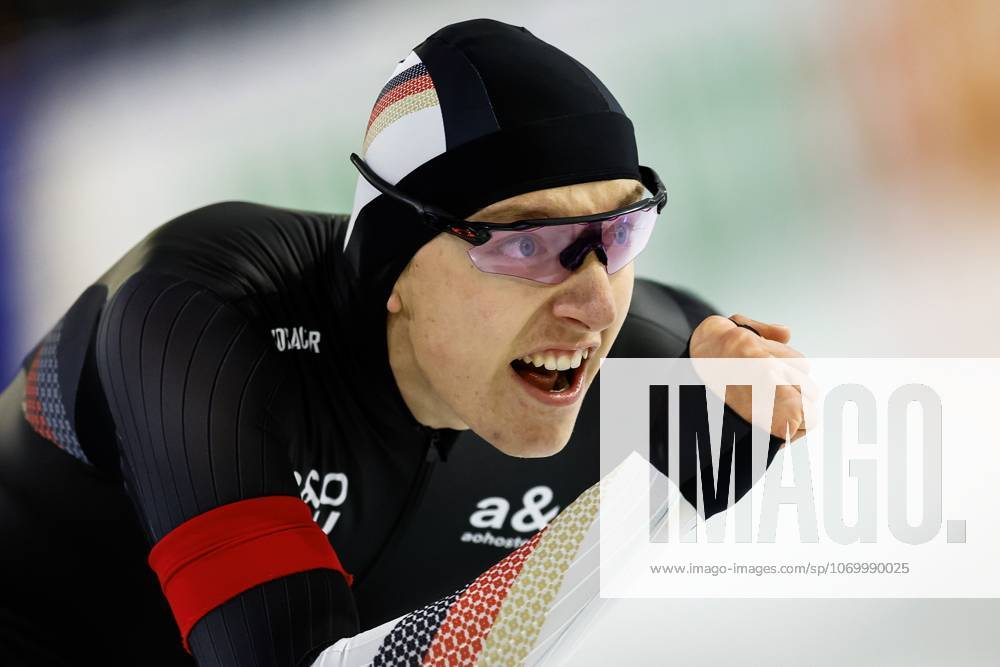 HEERENVEEN - Finn Sonnekalb (GER) during the 1000 meters on the second day of the ICU third World Cup Speed skating, Eisschnelllauf event at the Thialf Stadium. ANP VINCENT JANNINK ANPxSportx IVx 544073312 originalFilename: 544073312