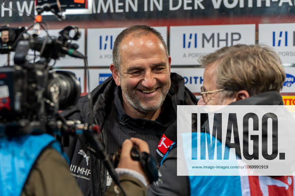 Frank Schmidt FC Heidenheim, Head Coach , Joy after the victory, Interview, GER, 1 FC Heidenheim 1846 vs SC Freiburg, Football, 1 Bundesliga, Matchday 13, Season 2025 2026, 06 12 2025, DFL REGULATES PROHIBIT ANY USE OF PHOTOGRAPHS AS IMAGE SEQUENCES AND OR QUASI VIDEO, GER, 1 FC Heidenheim 1846 vs SC Freiburg, Football, 1 Bundesliga, Matchday 13, Season 2025 2026, 06 12 2025, Heidenheim