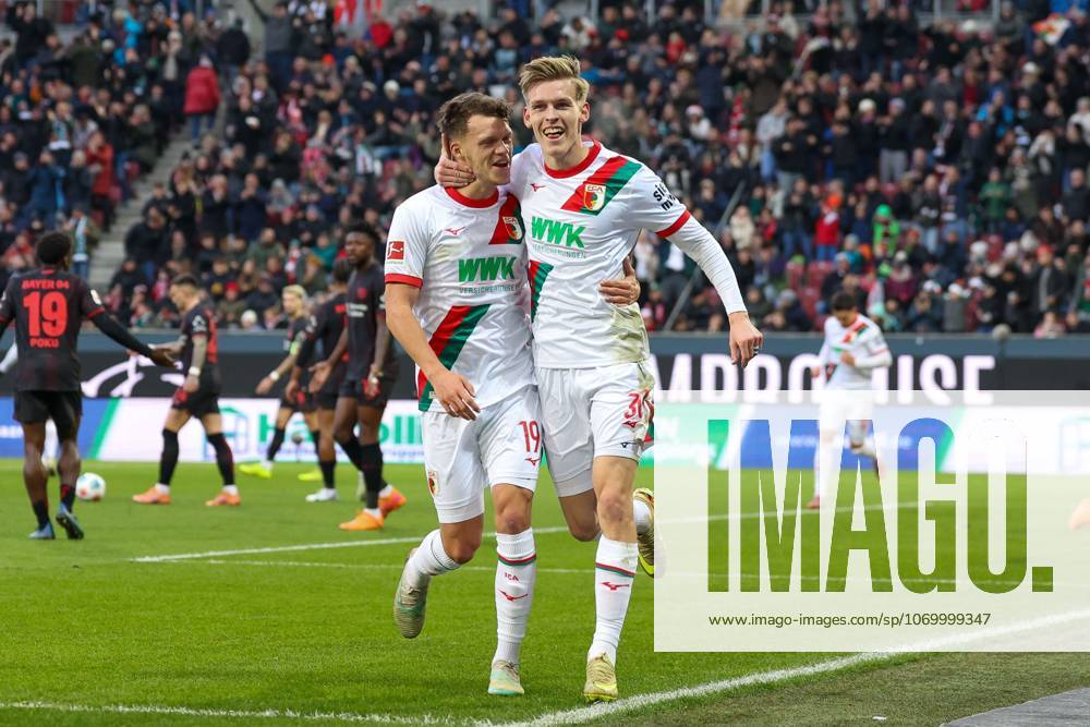 Goal celebration by Robin Fellhauer 19 FC Augsburg , Anton Kade 30 FC Augsburg to 2 0, FC Augsburg vs Bayer 04 Leverkusen, Soccer, 1 Bundesliga, 13 Matchday, 06 12 2025 DFB regulations prohibit any use of photographs as image sequences and or quasi video Augsburg Bayern Germany