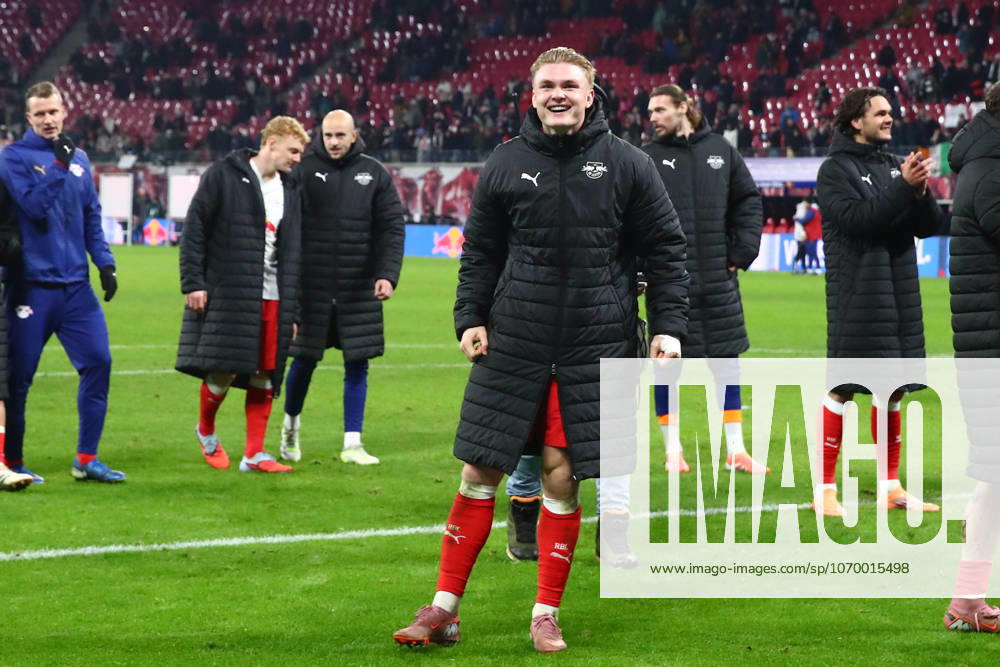 RB Leipzig Frankfurt Bundesliga Leipzig, 06 12 2025, Red Bull Arena, Football, Men, Season 2025 2026, 1 Bundesliga, Matchday 13, RB Leipzig Eintracht Frankfurt 6 0 2 0 , In the picture v l Conrad Harder 11, RB Leipzig ,