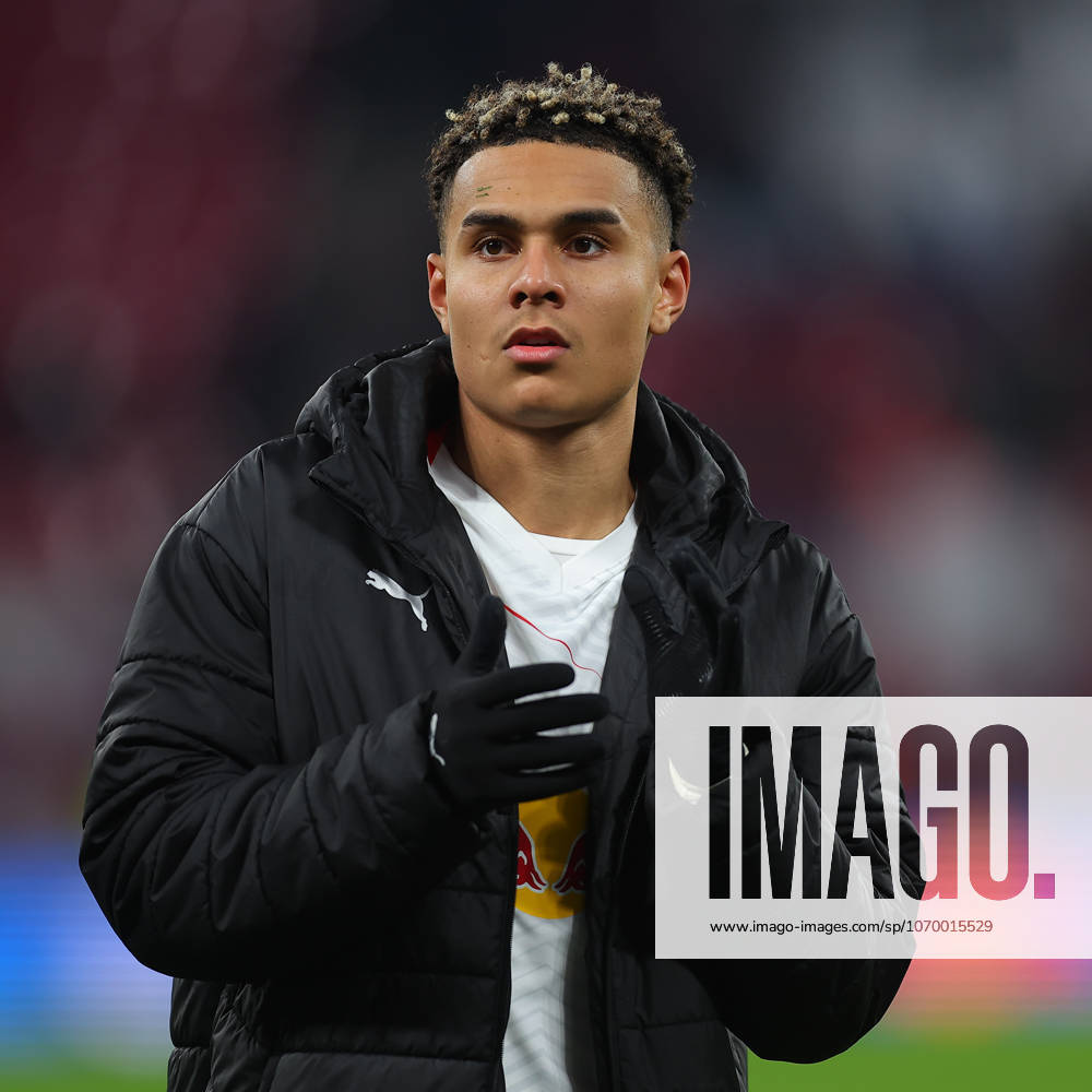 RB Leipzig Frankfurt Bundesliga Leipzig, 06 12 2025, Red Bull Arena, Football, Men, Season 2025 2026, 1 Bundesliga, Matchday 13, RB Leipzig Eintracht Frankfurt 6 0 2 0 , In the picture Antonio Nusa 7, RB Leipzig ,