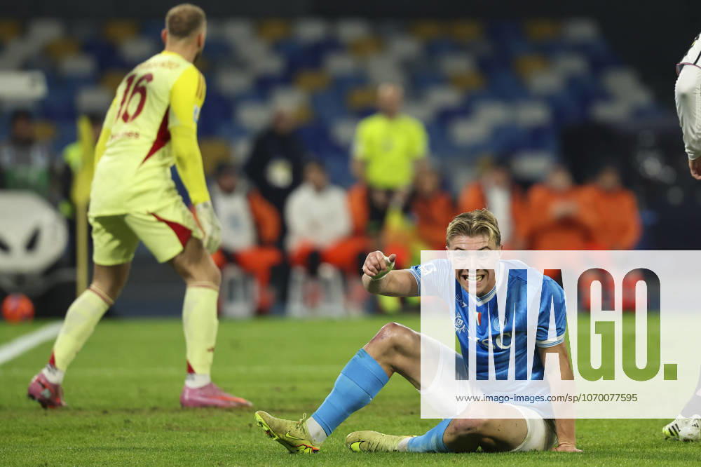 Napolis Rasmus Hojlund during the Serie A soccer match between Napoli and Juventus at the Diego Armando Maradona Stadium in Naples, southern italy - Saturday , December 07 , 2025. - Soccer .