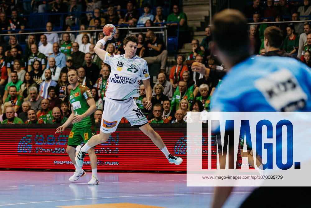 Oskar SUNNEFELDT FRISCH AUF Goeppingen, 27 scores a goal, Action, Goal throw SC Magdeburg SCM vs FRISCH AUF Goeppingen FAG , Handball, Men, Daikin Handball Bundesliga HBL , Matchday 15, Season 2025 2026, 07 12 2025 SC Magdeburg SCM vs FRISCH AUF Goeppingen FAG , Handball, Men, Daikin Handball Bundesliga HBL , Matchday 15, Season 2025 2026, 07 12 2025 Magdeburg