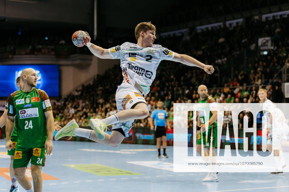 Oskar NEUDECK FRISCH AUF Goeppingen, 02 scores a goal, Action, Goal throw SC Magdeburg SCM vs FRISCH AUF Goeppingen FAG , Handball, Men, Daikin Handball Bundesliga HBL , Matchday 15, Season 2025 2026, 07 12 2025 SC Magdeburg SCM vs FRISCH AUF Goeppingen FAG , Handball, Men, Daikin Handball Bundesliga HBL , Matchday 15, Season 2025 2026, 07 12 2025 Magdeburg
