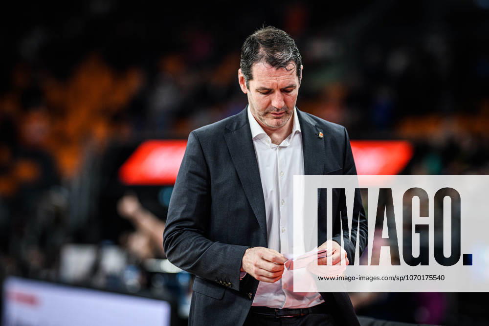 Head Coach Ty Harrelson ratiopharm ulm Looks on during the Basketball Eurocup match between ratiopharm ulm and Turk Telekom Ankara at ratiopharm Arena on December 10, 2025 in Neu Ulm, Germany Photo by Harry Langer DeFodi Images