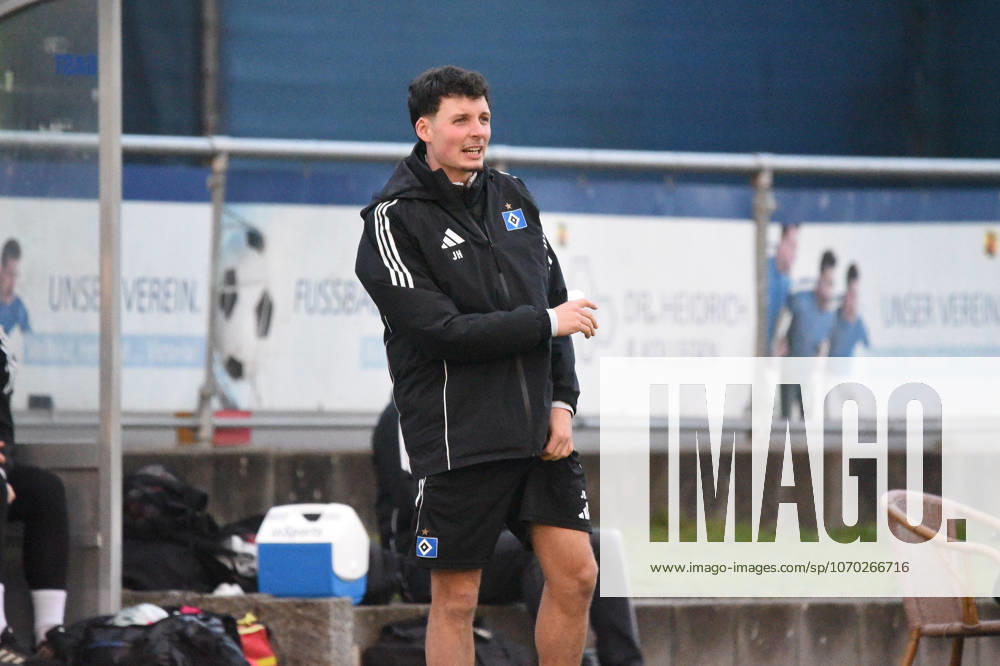 Soccer I Men I Season 2025 2026 I Regionalliga Nord I 16 Matchday I Hamburger SV II U21 FC St Pauli II U23 I 13 12 2025 Jasper Hölscher HSV, Co Coach For editorial use only Hamburg Stadion Hoheluft, Lokstedter Steindamm 87 Hamburg Germany