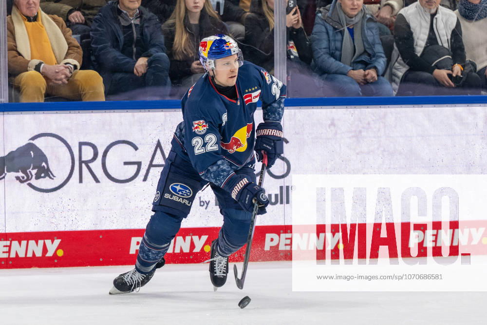 Ville Pokka 22 EHC Red Bull Muenchen , EHC Red Bull Muenchen vs Loewen Frankfurt, PENNY DEL, Main Round, Matchday 32, 26 12 2025 Muenchen Bayern Germany