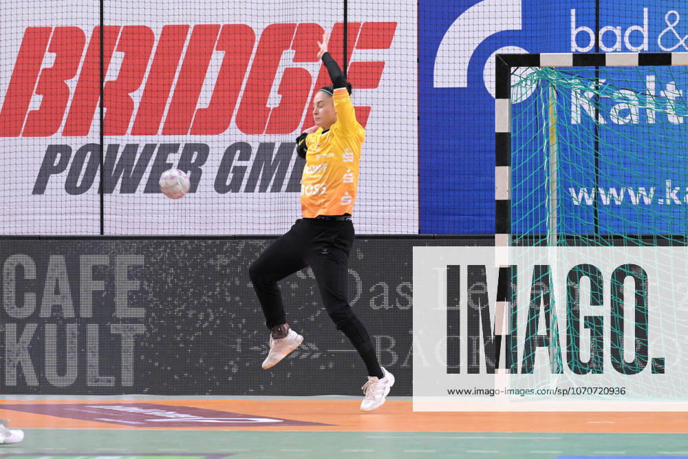 Sara Suba TusSies Metzingen, 77 in goal TusSies Metzingen vs Sport Union Neckarsulm, Handball, Alsco HBF, 9 league matchday, 2025 2026 season, 27 12 2025 TusSies Metzingen vs Sport Union Neckarsulm, Handball, Alsco HBF, 9 league matchday, 2025 2026 season, 27 12 2025 Tuebingen