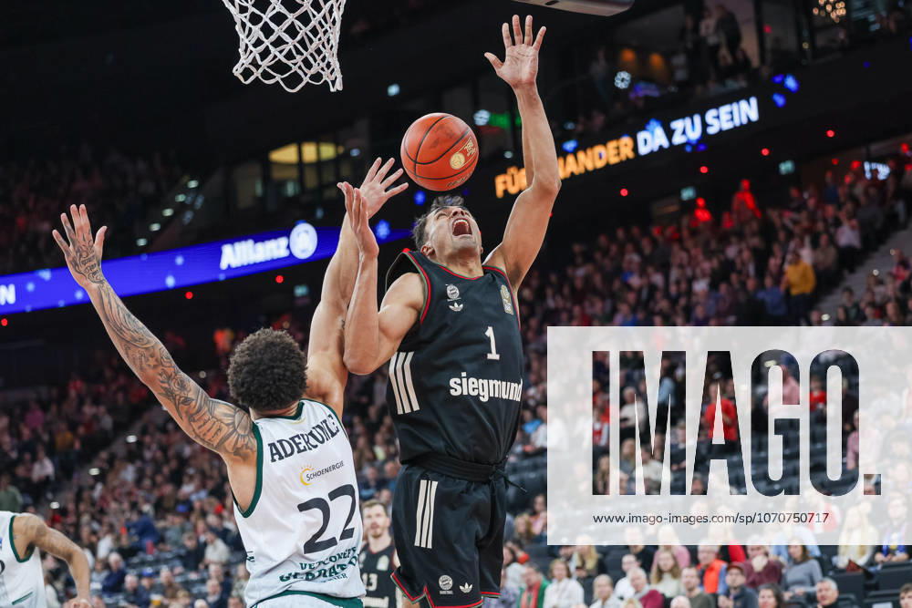 Oscar da Silva FC Bayern Basketball, 01 with Nolan Adekunle Vet Concept Gladiators Trier, 22 , GER, FC Bayern Basketball vs Vet Concept Gladiators Trier, Basketball, easycredit Basketball Bundesliga, 11 Matchday, Season 2025 2026, 28 12 2025, GER, FC Bayern Basketball vs Vet Concept Gladiators Trier, Basketball, easycredit Basketball Bundesliga, 11 Matchday, Season 2025 2026, 28 12 2025 Munich