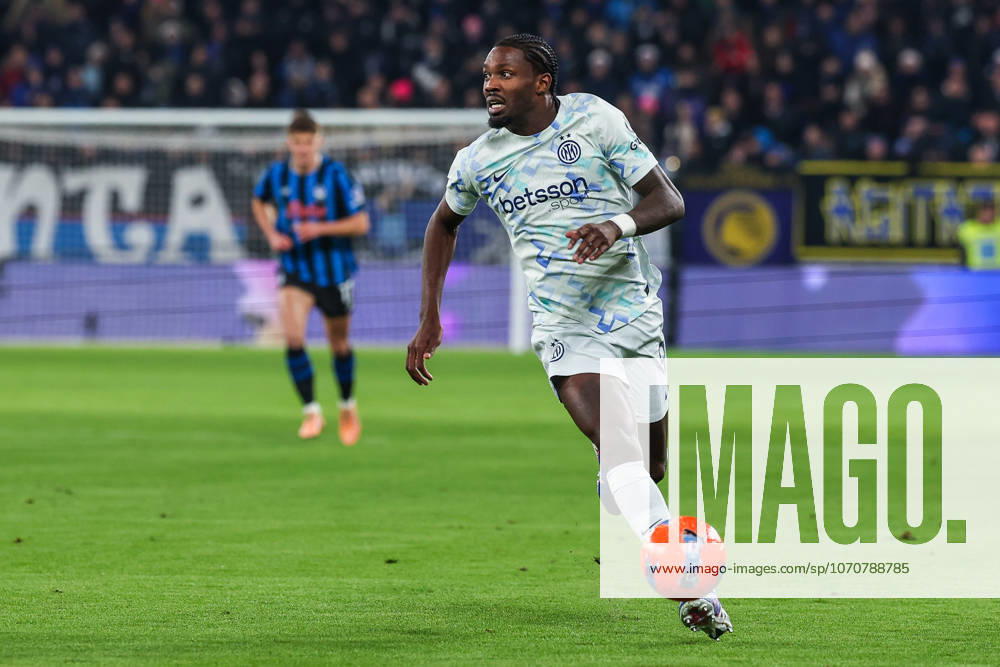 Marcus Thuram of FC Internazionale seen in action during Serie A 2025 26 football match between Atalanta BC and FC Internazionale at New Balance Arena in Bergamo Italy on 28 December 2025. Bergamo Gewiss Stadium Bergamo Italy
