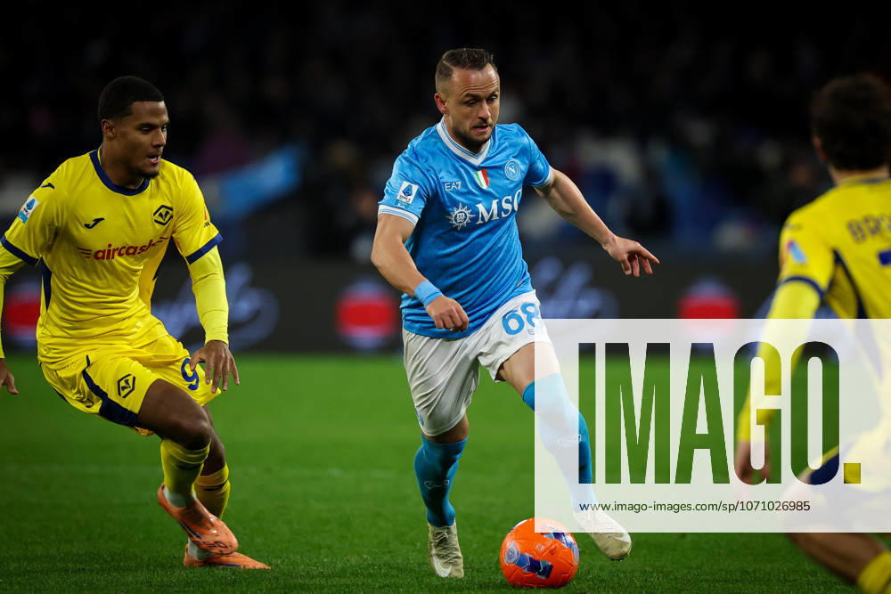 Napolis Stanislav Lobotka during the Serie A soccer match between Napoli and Verona at the Diego Armando Maradona Stadium in Naples, southern italy - Wednesday , January 07 , 2026. - Soccer .