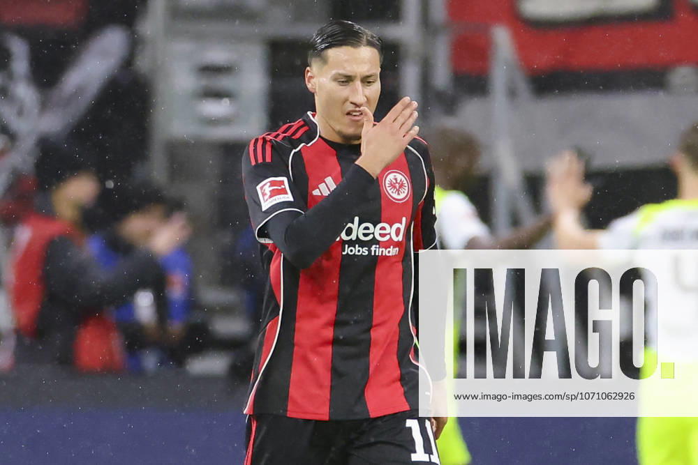 Younes Ebnoutalib Eintracht Frankfurt looks dejected, Bundesliga, Eintracht Frankfurt v Borussia Dortmund, Deutsche Bank Park on 09 January 2026 in Frankfurt am Main, Germany Photo by Marco Steinbrenner DeFodi Images Younes Ebnoutalib Eintracht Frankfurt looks dejected, Bundesliga, Eintracht Frankfurt v Borussia Dortmund, Deutsche Bank Park, January 9, 2026 in Frankfurt am Main, Germany Photo by Marco Steinbrenner DeFodi Images DFL regulations prohibit any use of photographs as image sequences and or quasi video