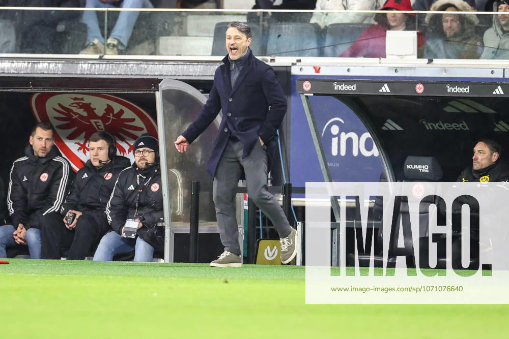 Niko Kovac Borussia Dortmund, Head Coach with instructions to the players, GER, Eintracht Frankfurt vs Borussia Dortmund, 1 Bundesliga, 16 Matchday, 2025 2026, 09 01 2026, DFL REGULATIONS PROHIBIT ANY USE OF PHOTOGRAPHS AS IMAGE SEQUENCES AND OR QUASI VIDEO, GER, Eintracht Frankfurt vs Borussia Dortmund, 1 Bundesliga, 16 Matchday, 2025 2026, 09 01 2026 Frankfurt