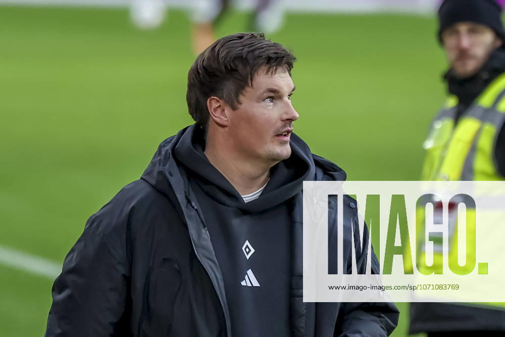 Merlin Polzin Hamburger SV, Coach , Germany, Soccer, 1 Bundesliga, Matchday 16, 2025 2026, SC Freiburg vs Hamburger SV, 10 01 2026, Freiburg im Breisgau Europa Park Stadium Germany