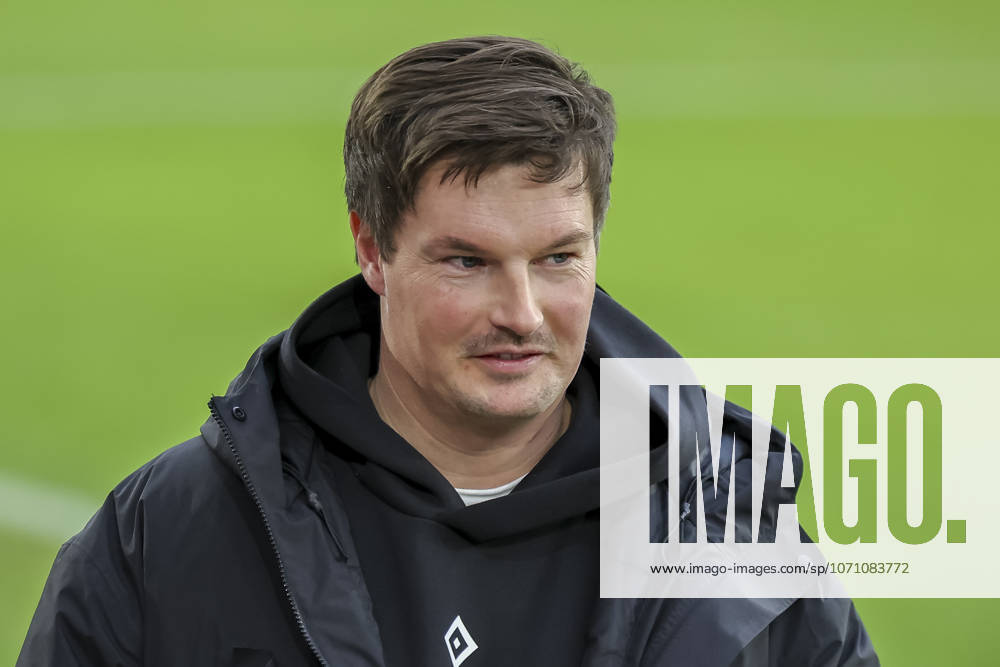 Merlin Polzin Hamburger SV, Coach , Germany, Soccer, 1 Bundesliga, Matchday 16, 2025 2026, SC Freiburg vs Hamburger SV, 10 01 2026, Freiburg im Breisgau Europa Park Stadium Germany