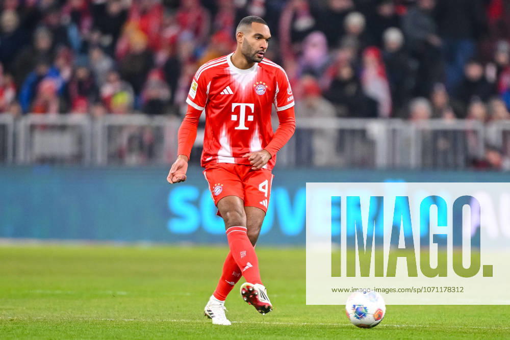 Jonathan Tah FC Bayern München in action, am Ball, Einzelaktion waehrend des spiels der Bundesliga zwischen FC Bayern München und VfL Wolfsburg, Allianz Arena am 11 January 2026 in München, Germany Photo by Harry Langer DeFodi Images Jonathan Tah FC Bayern München controls the Ball during the Bundesliga match between FC Bayern München and VfL Wolfsburg at Allianz Arena on January 11, 2026 in München, Germany Photo by Harry Langer DeFodi Images DFL regulations prohibit any use of photographs as image sequences and or quasi video Photo by Harry Langer DeFodi Images DFL regulations prohibit any use of photographs as image sequences and or quasi video