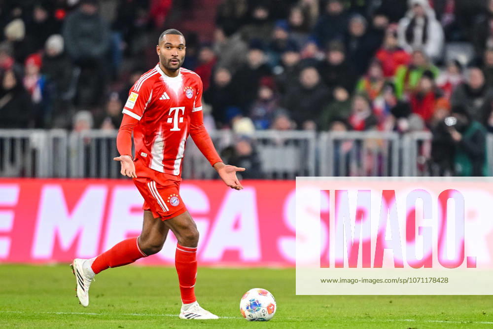 Jonathan Tah FC Bayern München in action, am Ball, Einzelaktion waehrend des spiels der Bundesliga zwischen FC Bayern München und VfL Wolfsburg, Allianz Arena am 11 January 2026 in München, Germany Photo by Harry Langer DeFodi Images Jonathan Tah FC Bayern München controls the Ball during the Bundesliga match between FC Bayern München and VfL Wolfsburg at Allianz Arena on January 11, 2026 in München, Germany Photo by Harry Langer DeFodi Images DFL regulations prohibit any use of photographs as image sequences and or quasi video Photo by Harry Langer DeFodi Images DFL regulations prohibit any use of photographs as image sequences and or quasi video