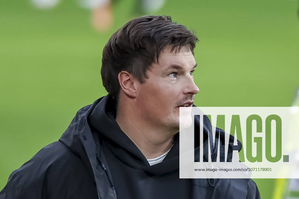 Merlin Polzin Hamburger SV, Coach , Germany, Soccer, 1 Bundesliga, Matchday 16, 2025 2026, SC Freiburg vs Hamburger SV, 10 01 2026, Freiburg im Breisgau Europa Park Stadium Germany