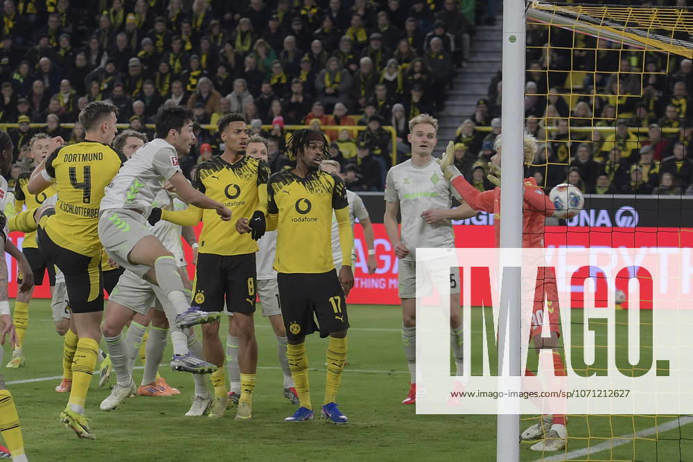 Nico Schlotterbeck Dortmund 4 scores the goal for 1 0 13 01 2026 Soccer Borussia Dortmund vs SV Werder Bremen , Signal Iduna Park, Dortmund, DFB DFL REGULATIONS PROHIBIT ANY USE OF PHOTOGRAPHS AS IMAGE SEQUENCES AND OR QUASI VIDEO