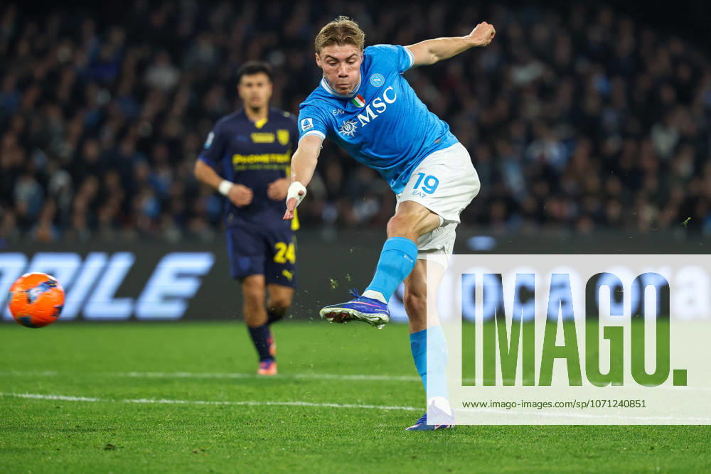 Napolis Rasmus Hojlund during the Serie A soccer match between Napoli and Parma at the Diego Armando Maradona Stadium in Naples, southern italy - Wednesday , January 14 , 2026. - Soccer .