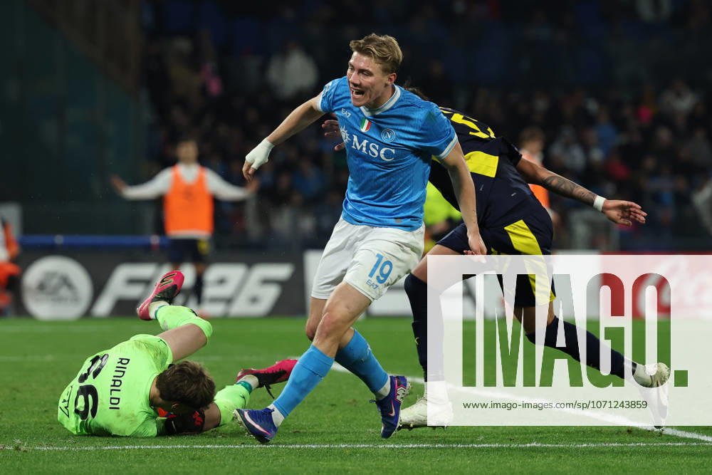 Napolis Rasmus Hojlund during the Serie A soccer match between Napoli and Parma at the Diego Armando Maradona Stadium in Naples, southern italy - Wednesday , January 14 , 2026. - Soccer .