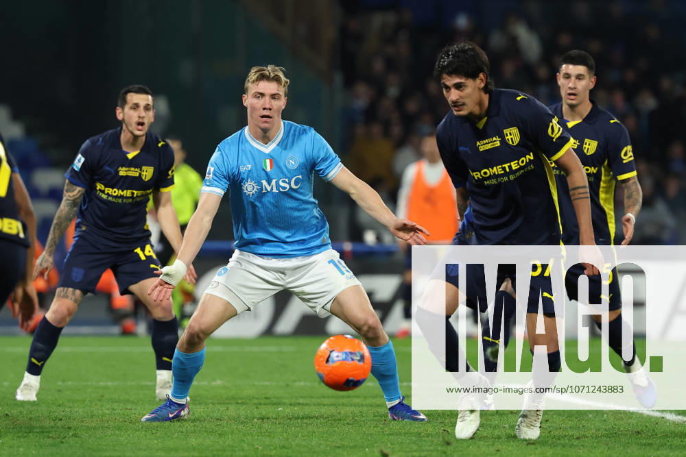 Napolis Rasmus Hojlund during the Serie A soccer match between Napoli and Parma at the Diego Armando Maradona Stadium in Naples, southern italy - Wednesday , January 14 , 2026. - Soccer .