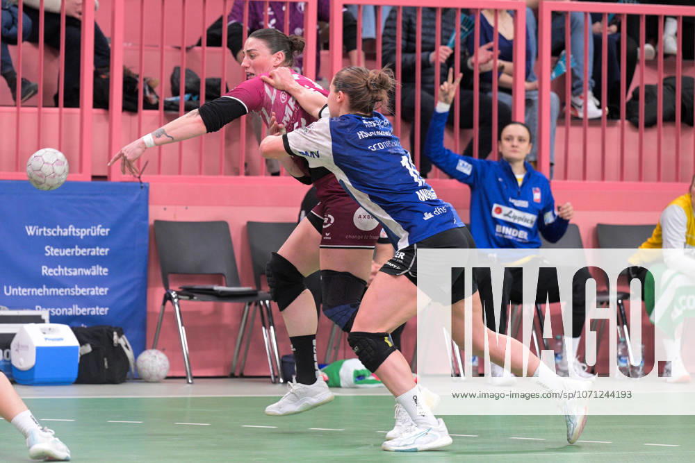 Gabriela Clausson Bitolo TusSies Metzingen, 22 vs Maxi Muehlner HSG Blomberg Lippe, 10 TusSies Metzingen vs HSG Blomberg Lippe, Handball, Alsco HBF, 13 League matchday, 2025 2026 season, 14 01 2026 TusSies Metzingen vs HSG Blomberg Lippe, Handball, Alsco HBF, 13 League matchday, 2025 2026 season, 14 01 2026 Tuebingen