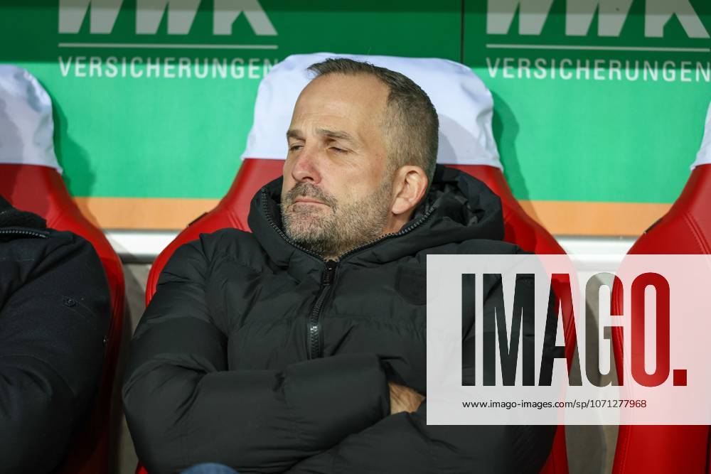 Head Coach Manuel Baum FC Augsburg , FC Augsburg vs 1 FC Union Berlin, Football, 1 Bundesliga, 17 Matchday, 15 01 2026 DFB regulations prohibit any use of photographs as image sequences and or quasi video Augsburg Bayern Germany