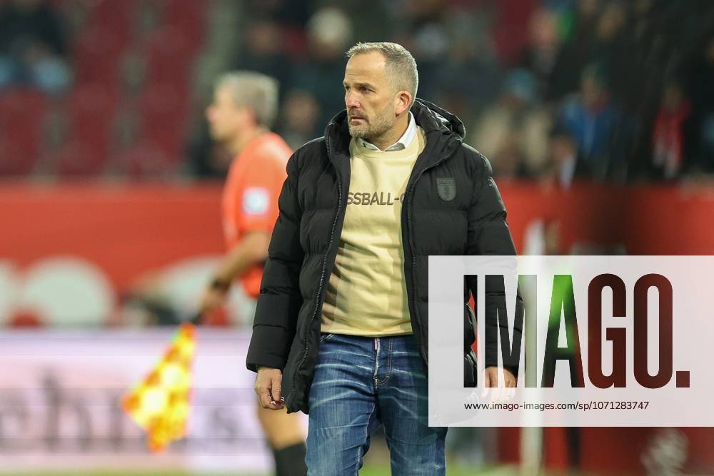 Head Coach Manuel Baum FC Augsburg , FC Augsburg vs 1 FC Union Berlin, Football, 1 Bundesliga, 17 Matchday, 15 01 2026 DFB regulations prohibit any use of photographs as image sequences and or quasi video Augsburg Bayern Germany