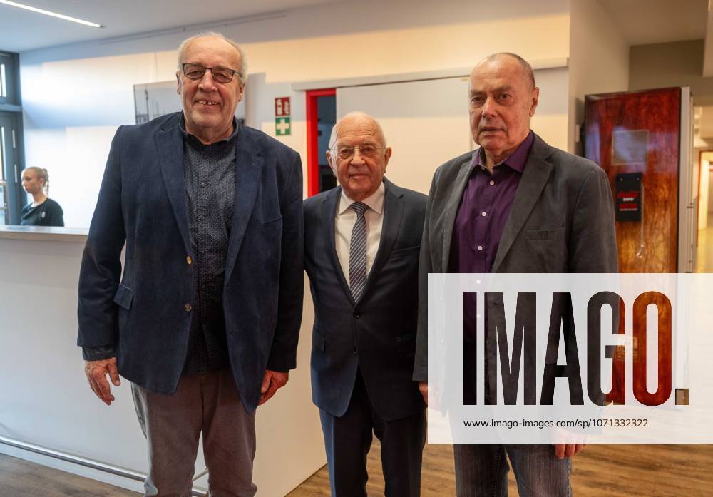 Soccer, Men, Season 2025 2026, 1 Bundesliga, 1 FC Union Berlin, Former coach Heinz Werner celebrates his 90th birthday 27 12 in the VIP area at the stadium An der Alten Försterei, from left former goalkeeper Wolfgang Potti Matthies, Heinz Werner and former captain Joachim Bulle Sigusch, 16 01 2026,