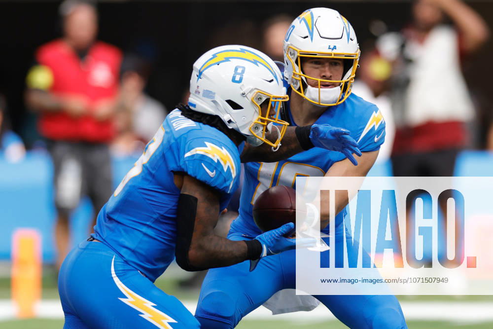 INGLEWOOD, CA - OCTOBER 5: Los Angeles Chargers quarterback Justin Herbert (10) hands off to Los Angeles Chargers running back Omarion Hampton (8) during the NFL, American Football Herren, USA game between the Washington Commanders and the Los Angeles Chargers on October 05, 2025, at SoFi Stadium in Inglewood, CA. (Photo by Jevone Moore Icon Sportswire) NFL: OCT 05 Commanders at Chargers Icon20251005023