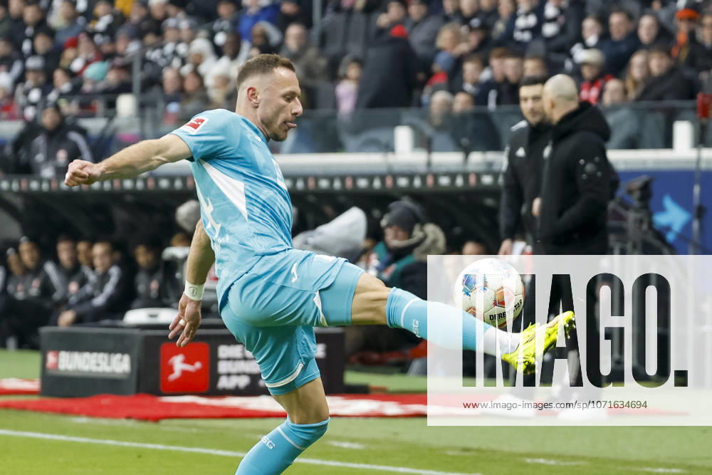 Vladimir Coufal TSG Hoffenheim, 34 on the ball , Germany, Soccer, 1 Bundesliga, Matchday 19, 2025 2026, Eintracht Frankfurt vs TSG 1899 Hoffenheim, 24 01 2026, Frankfurt am Main Deutsche Bank Park Germany