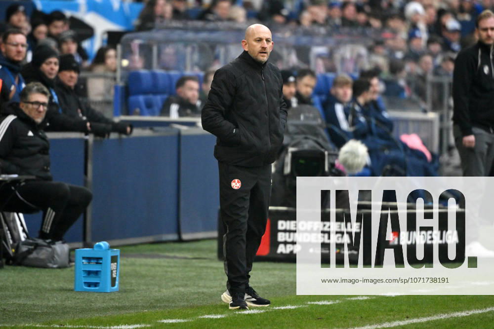 Coach Torsten Lieberknecht 1 FC Kaiserslautern 25 01 2026, Football 2 Bundesliga, Season 2025 2026, 19 Matchday, FC Schalke 04 1 FC Kaiserslautern 2 2 DFL regulations prohibit any use of photographs as image sequences and or quasi video Gelsenkirchen Veltins Arena Nordrhein Westfalen Germany Team2