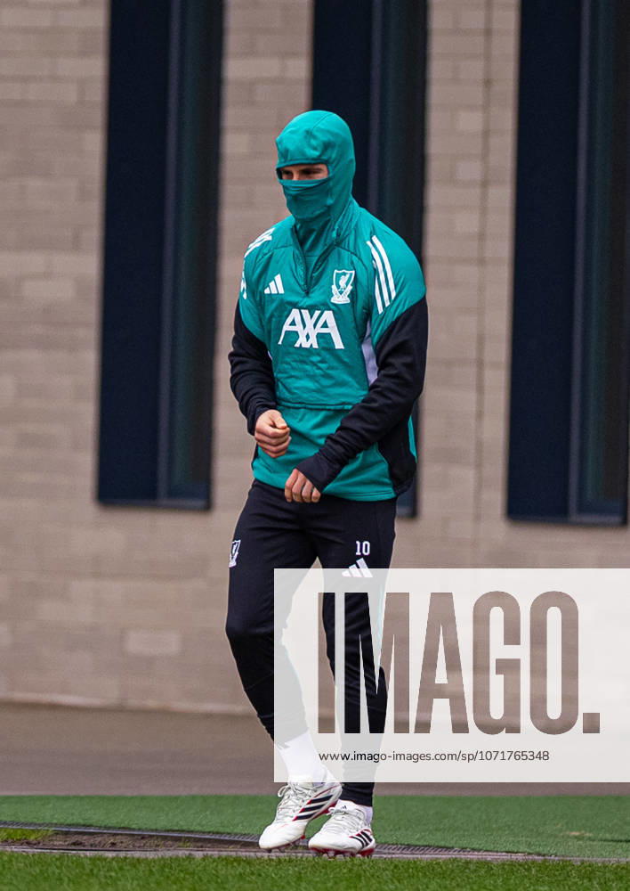 Football - UEFA Champions League - Liverpool FC v QarabaÄü FK - MD-1 LIVERPOOL, ENGLAND - Tuesday, January 27, 2026: Liverpool s Alexis Mac Allister during a training session at the AXA Training Centre ahead of the UEFA Champions League match between Liverpool FC and QarabaÄü FK. (Photo by David Rawcliffe Propaganda) LIVERPOOL AXA Training Centre MERSEYSIDE ENGLAND