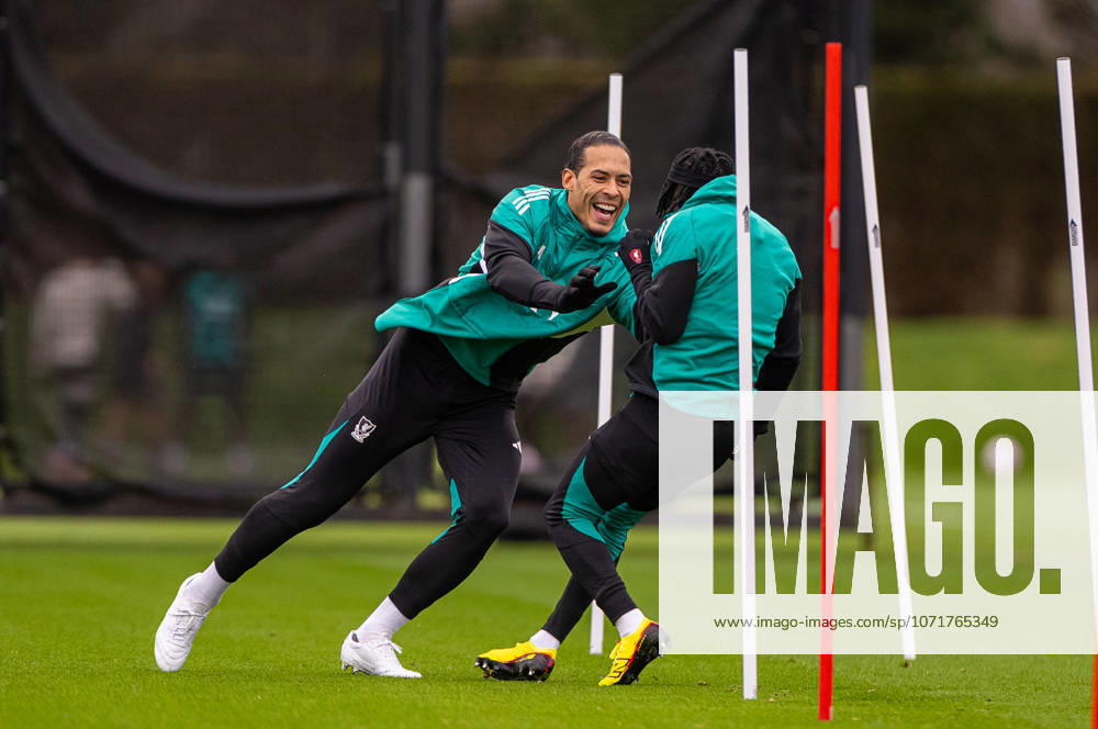 Football - UEFA Champions League - Liverpool FC v QarabaÄü FK - MD-1 LIVERPOOL, ENGLAND - Tuesday, January 27, 2026: Liverpool s captain Virgil van Dijk during a training session at the AXA Training Centre ahead of the UEFA Champions League match between Liverpool FC and QarabaÄü FK. (Photo by David Rawcliffe Propaganda) LIVERPOOL AXA Training Centre MERSEYSIDE ENGLAND