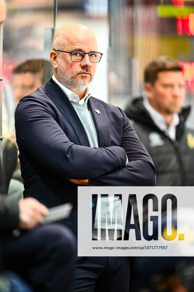 Stefan Nyman Head Coach, Head Coach, Iserlohn Roosters , GER, Iserlohn Roosters vs Adler Mannheim, Ice Hockey, Penny DEL, 44 Matchday, Season 2025 2026, 27 01 2026, GER, Iserlohn Roosters vs Adler Mannheim, Ice Hockey, Penny DEL, 44 Matchday, Season 2025 2026, 27 01 2026 Iserlohn
