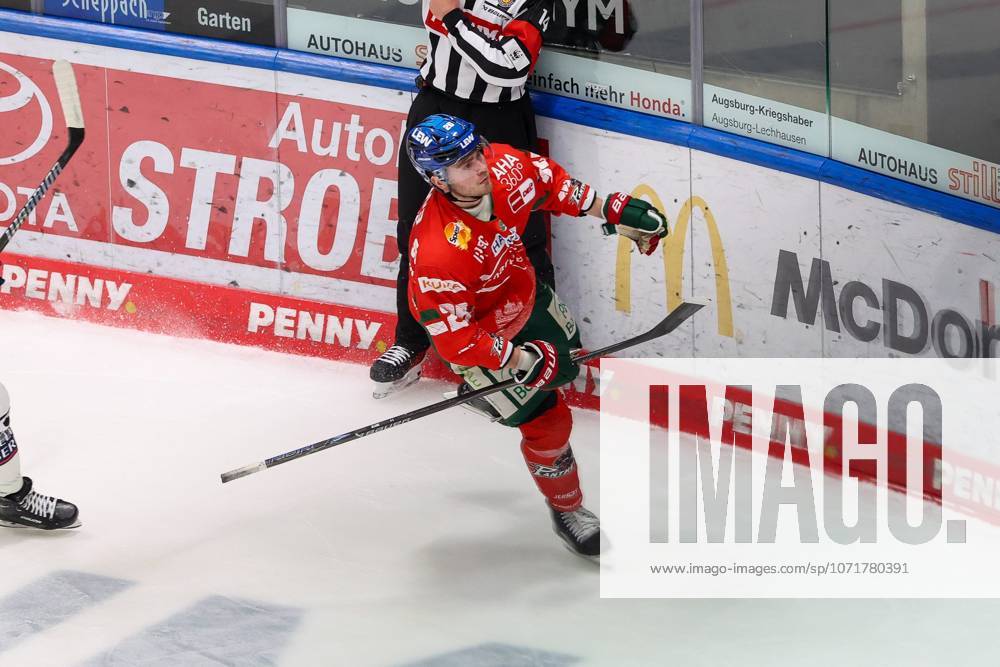 Goal celebration by Alexander Blank 26 Augsburger Panther to equalize 1 1, Augsburger Panther vs Eisbaeren Berlin, 44 Spieltag, Eishockey, Penny DEL, 27 01 2026 Augsburg Bayern Germany
