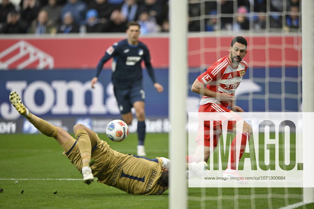 Penalty area scene, goal area scene Goal shot Action Goal chance Rani Khedira 1 FC Union Berlin FCU 08 against goalkeeper Oliver Baumann TSG 1899 Hoffenheim 01 TSG 1899 Hoffenheim vs 1 FC Union Berlin FCU 31 01 2026 DFL REGULATIONS PROHIBIT ANY USE OF PHOTOGRAPHS AS IMAGE SEQUENCES AND OR QUASI VIDEO TSG 1899 Hoffenheim vs 1 FC Union Berlin FCU