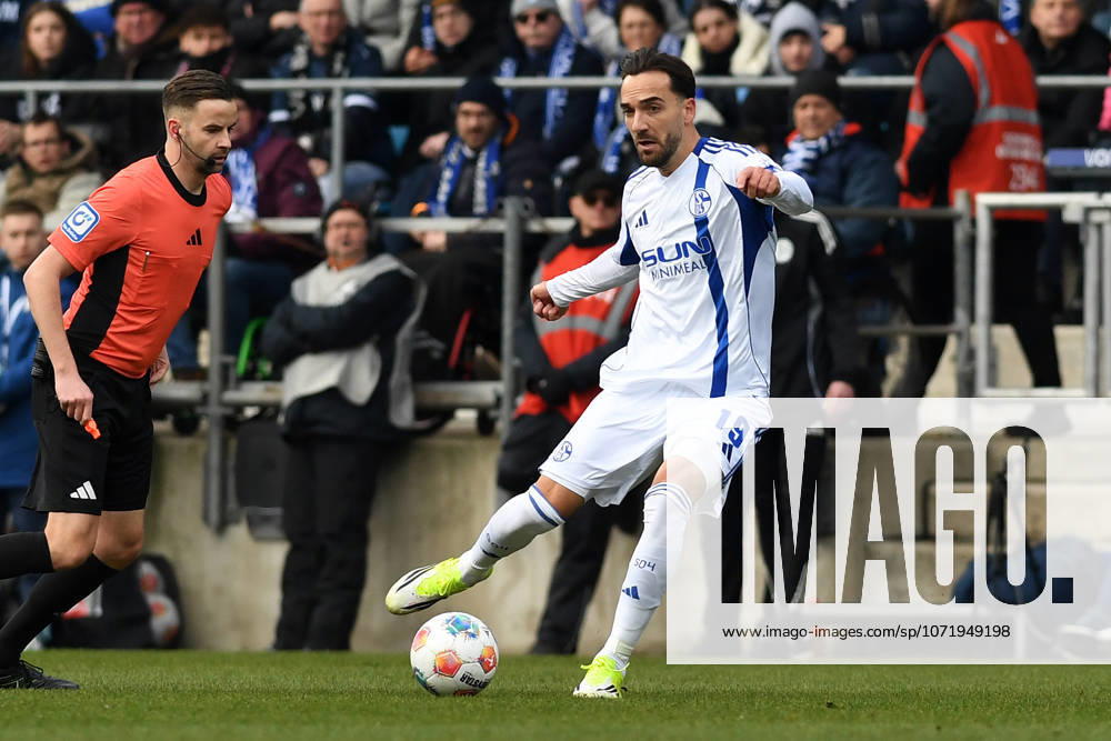 Kenan Karaman FC Schalke 04 in action, on the ball, single action during the 2 Bundesliga match between VfL Bochum and FC Schalke 04, Vonovia Ruhrstadion on January 31, 2026 in Bochum, Germany Photo by Ralf Treese DeFodi Images Kenan Karaman FC Schalke 04 controls the ball during the 2 Bundesliga match between VfL Bochum and FC Schalke 04 at Vonovia Ruhrstadion on January 31, 2026 in Bochum, Germany Photo by Ralf Treese DeFodi Images Photo by Ralf Treese DeFodi Images