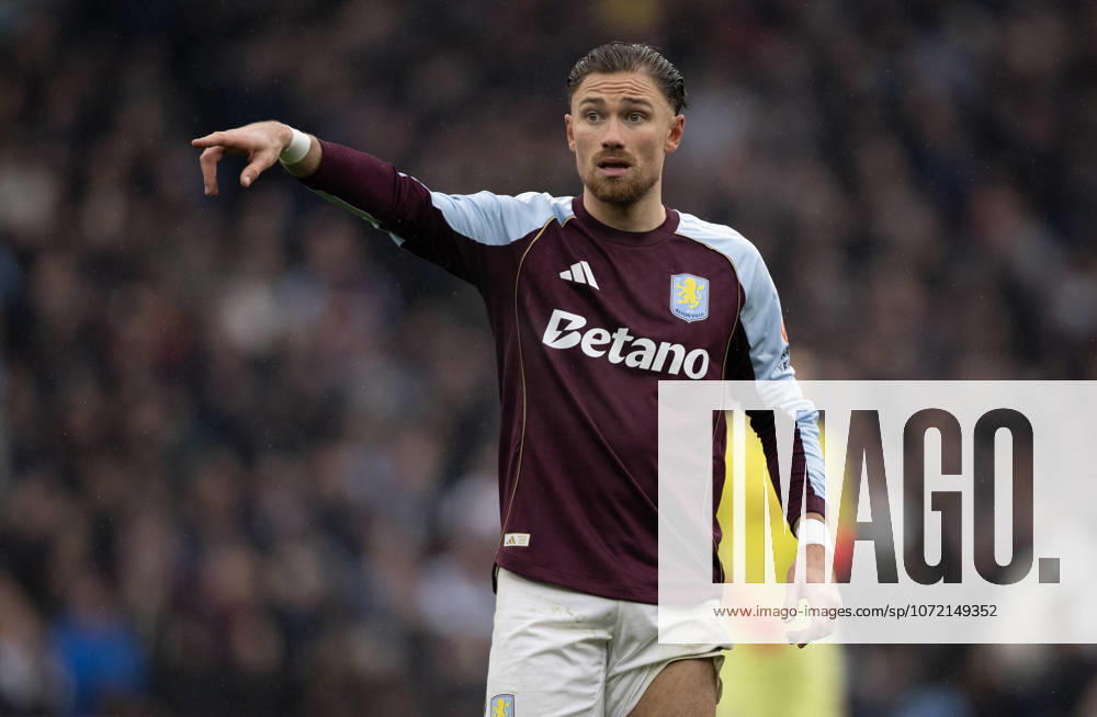 Aston Villa v Brentford - Premier League BIRMINGHAM, ENGLAND - FEBRUARY 1: Matty Cash of Aston Villa during the Premier League match between Aston Villa and Brentford at Villa Park on February 1, 2026 in Birmingham, United Kingdom. Birmingham Villa Park England United Kingdom