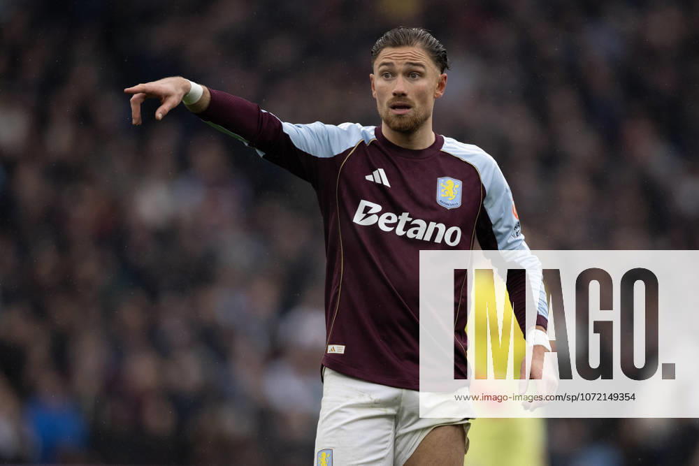 Aston Villa v Brentford - Premier League BIRMINGHAM, ENGLAND - FEBRUARY 1: Matty Cash of Aston Villa during the Premier League match between Aston Villa and Brentford at Villa Park on February 1, 2026 in Birmingham, United Kingdom. Birmingham Villa Park England United Kingdom